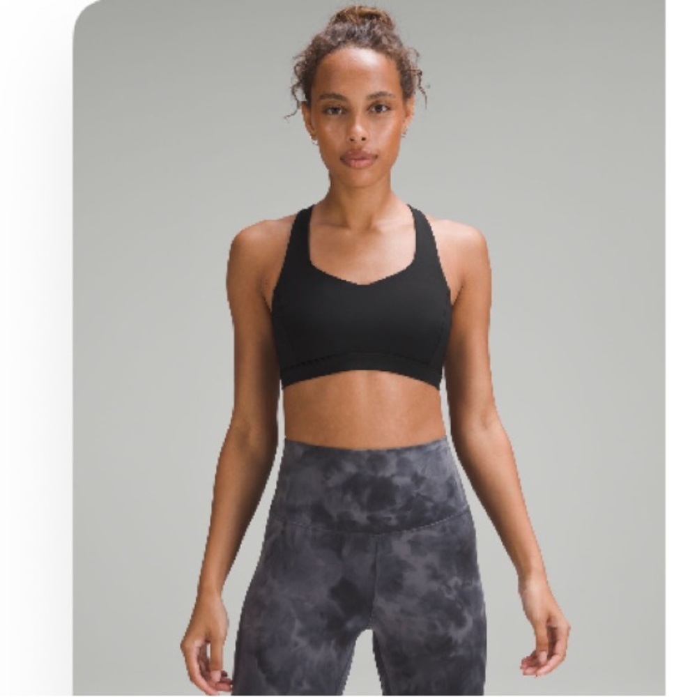 Lululemon Free to be serene sports bra